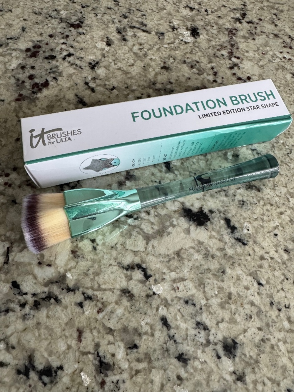 IT Cosmetics Foundation Brush Limited Edition STAR Original